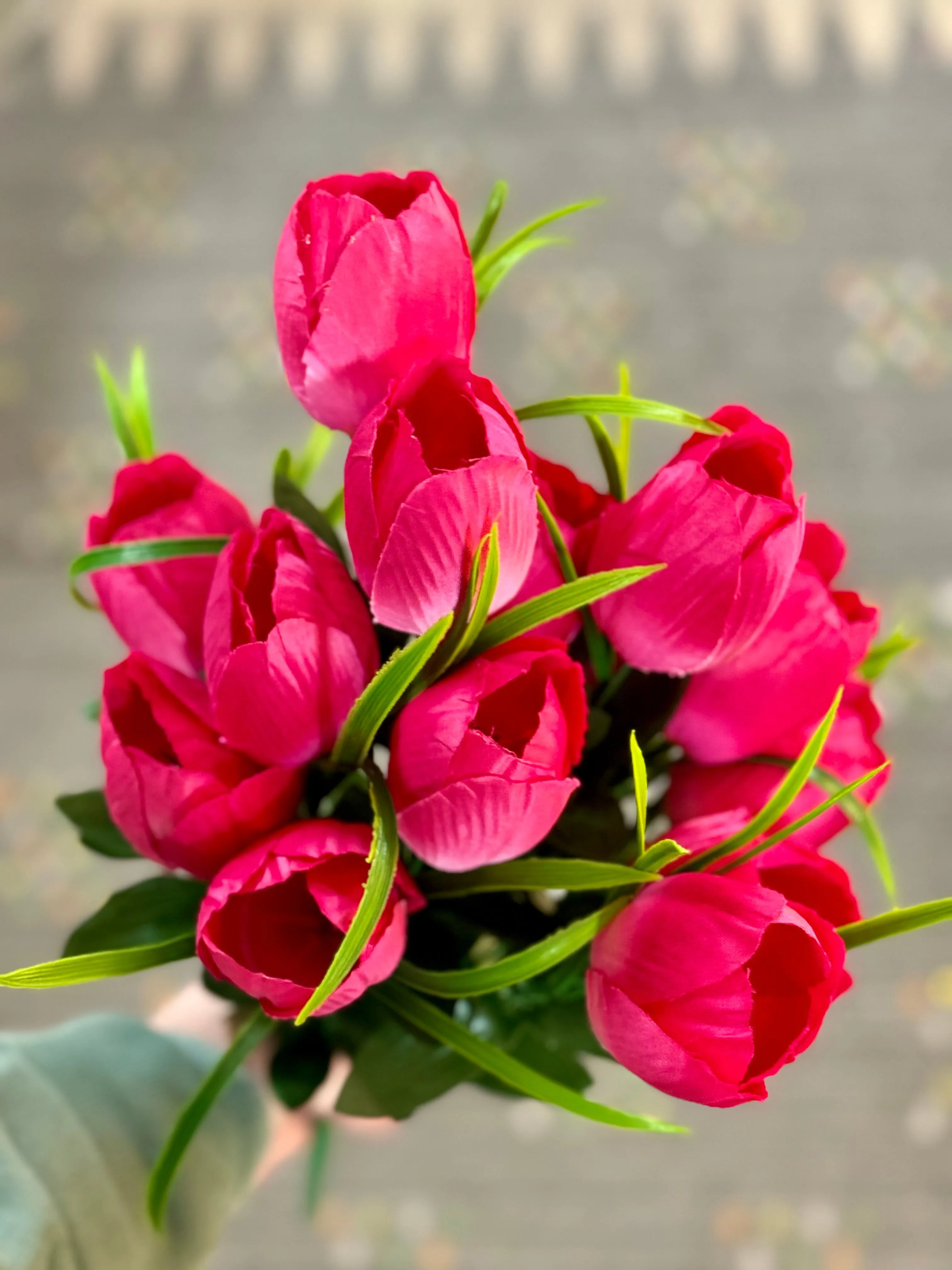 19 Inch Fuchsia Tulip Floral Bush