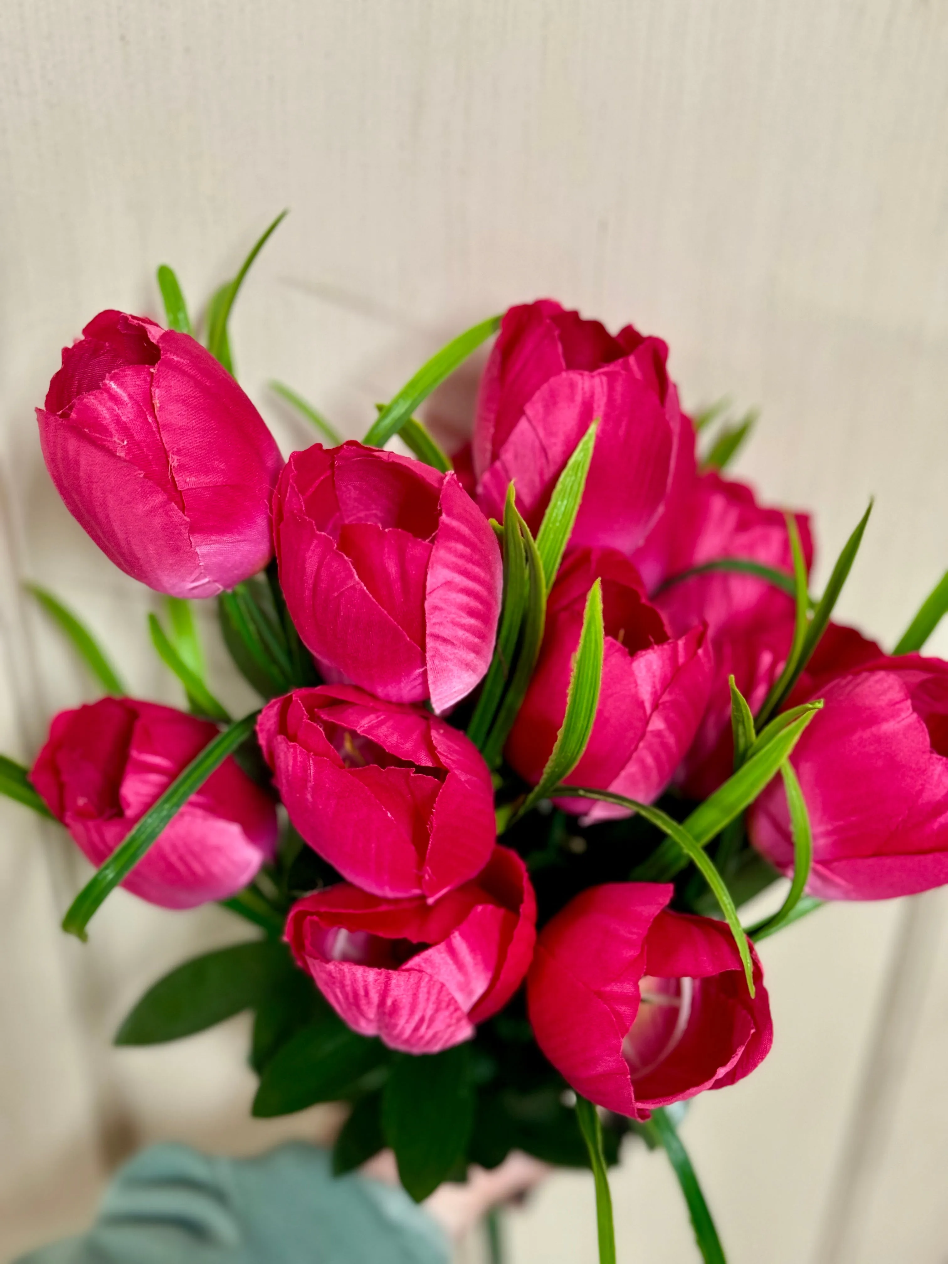 19 Inch Fuchsia Tulip Floral Bush