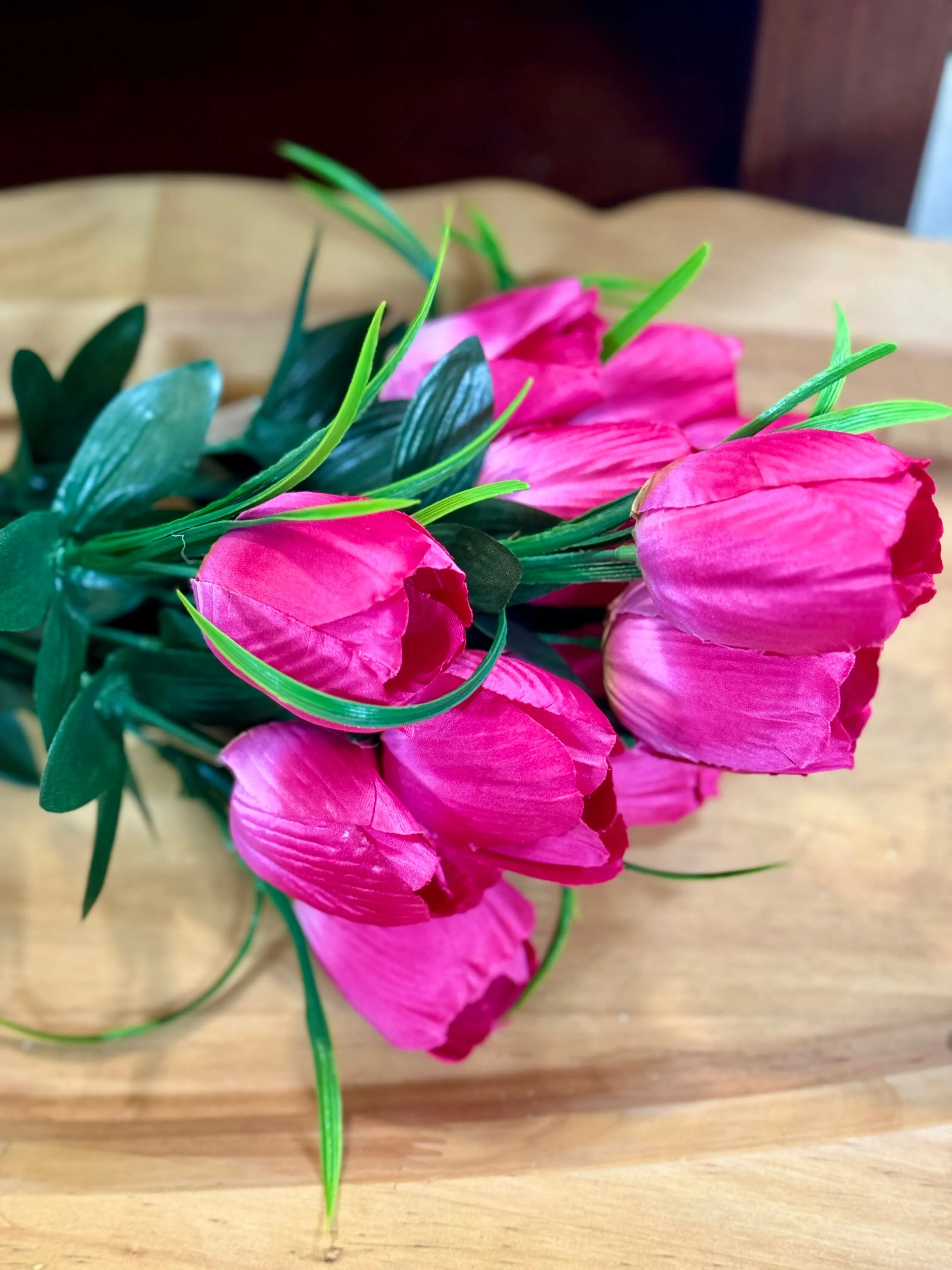 19 Inch Fuchsia Tulip Floral Bush