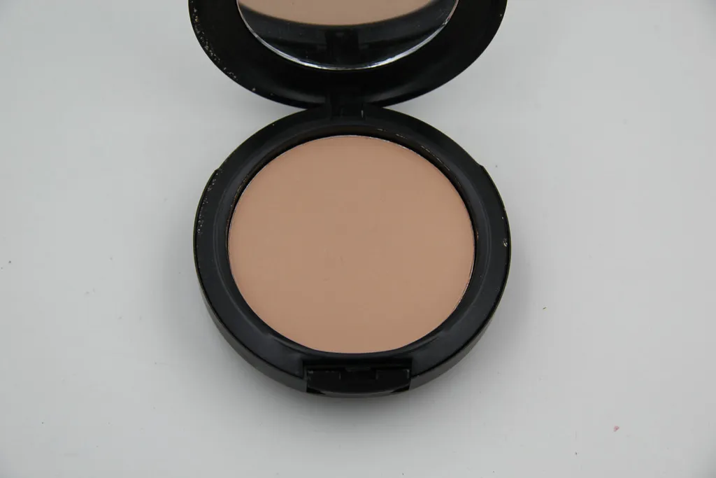 Face Powder Makeup Plus Foundation 15g
