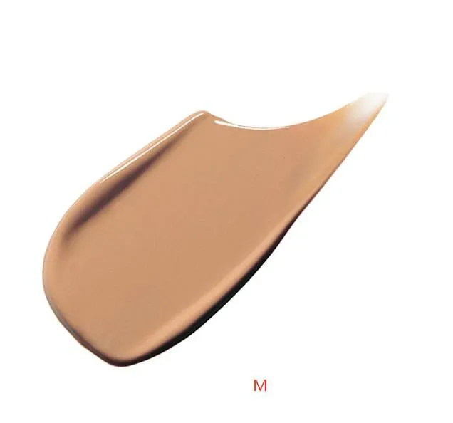 Shiseido Clé de Peau Beauté Radiant Fluid Foundation Natural