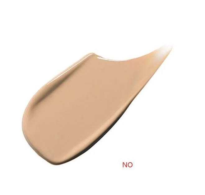 Shiseido Clé de Peau Beauté Radiant Fluid Foundation Natural